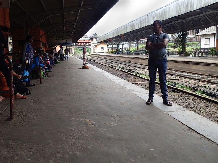 day8---train-station