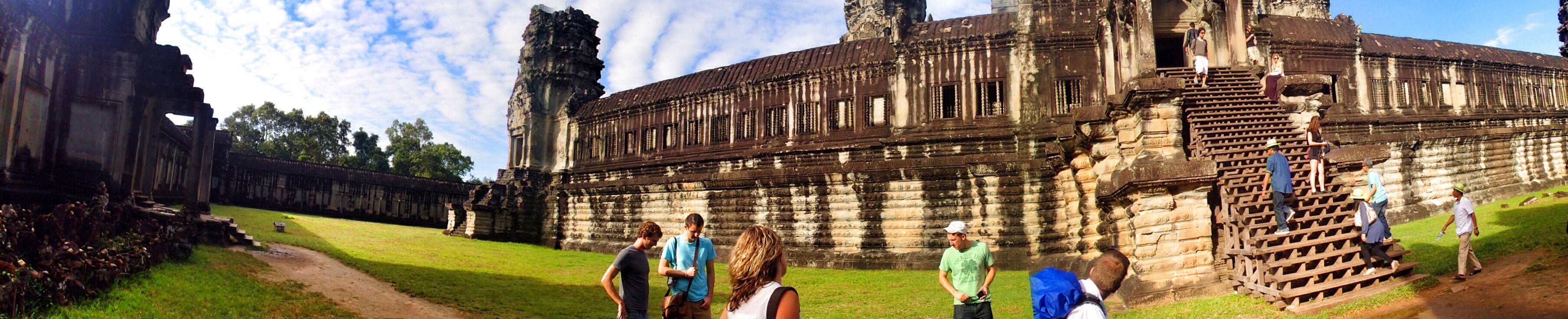 angor-wat-pano