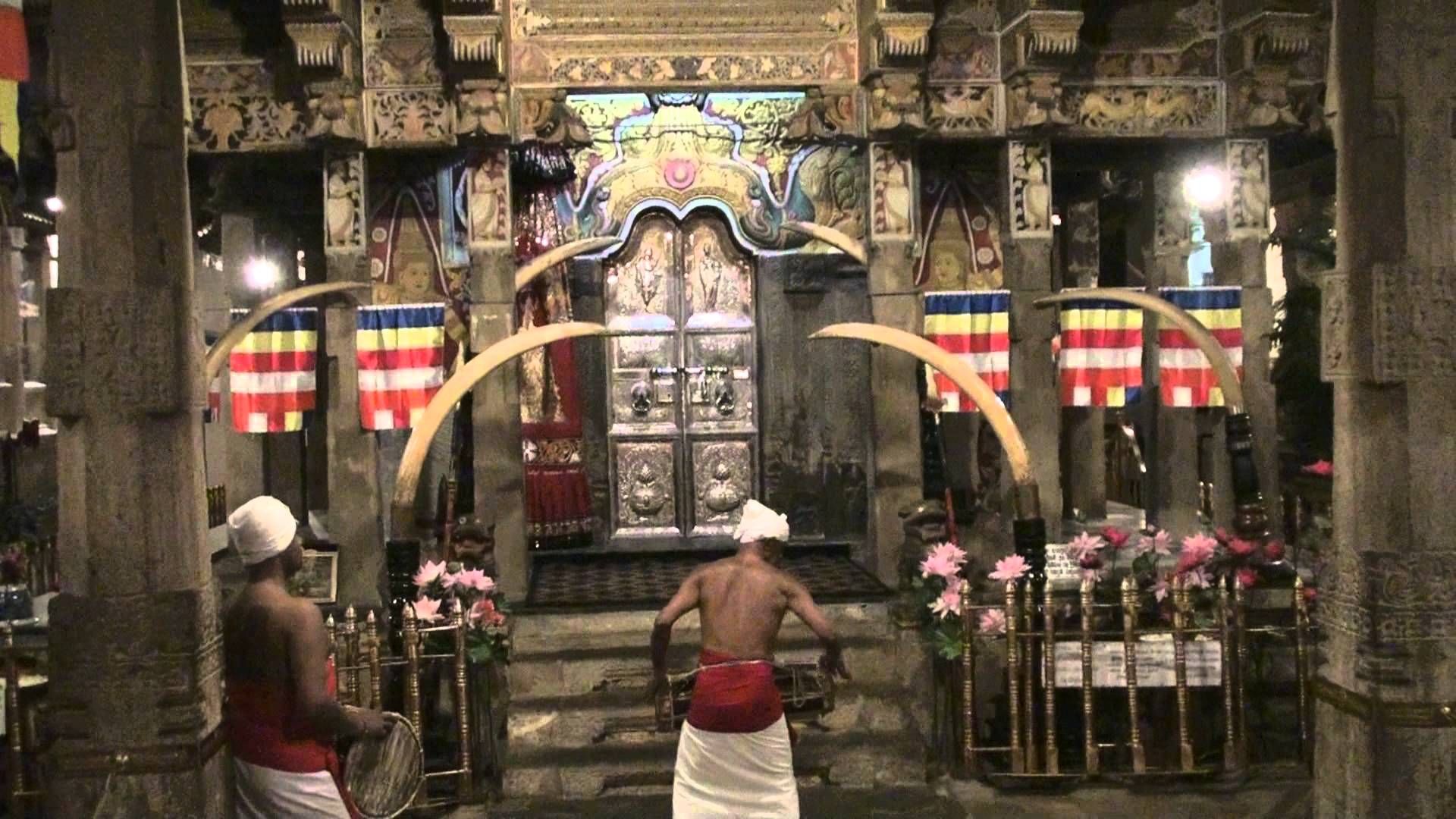 day5 - temple tooth relic8